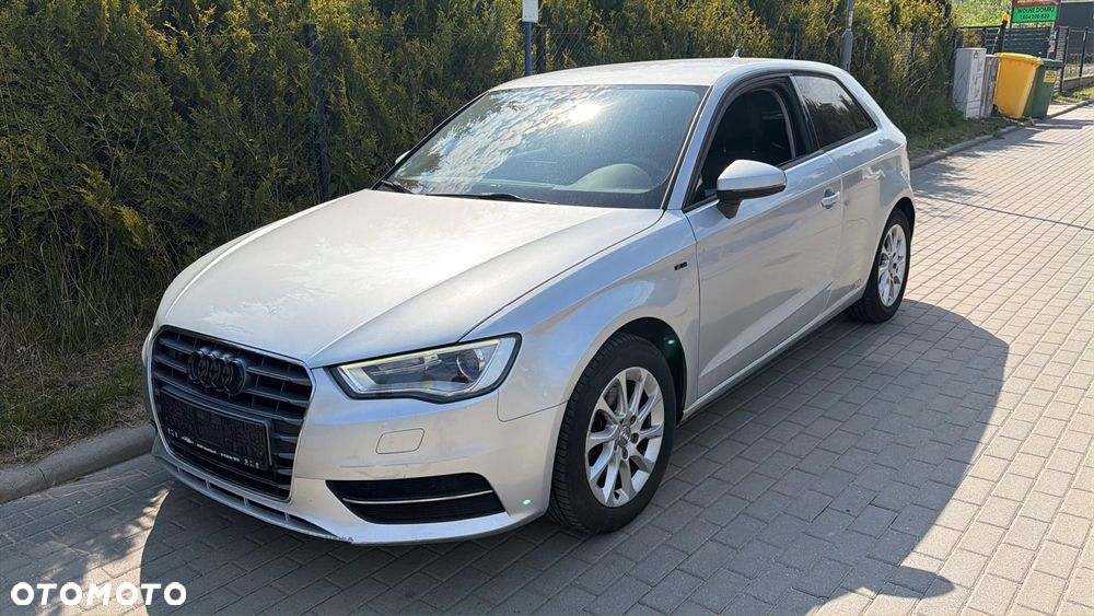 Audi A3 3-drzwiowe 1.6 TDI DPF Ambition S tronic - 3
