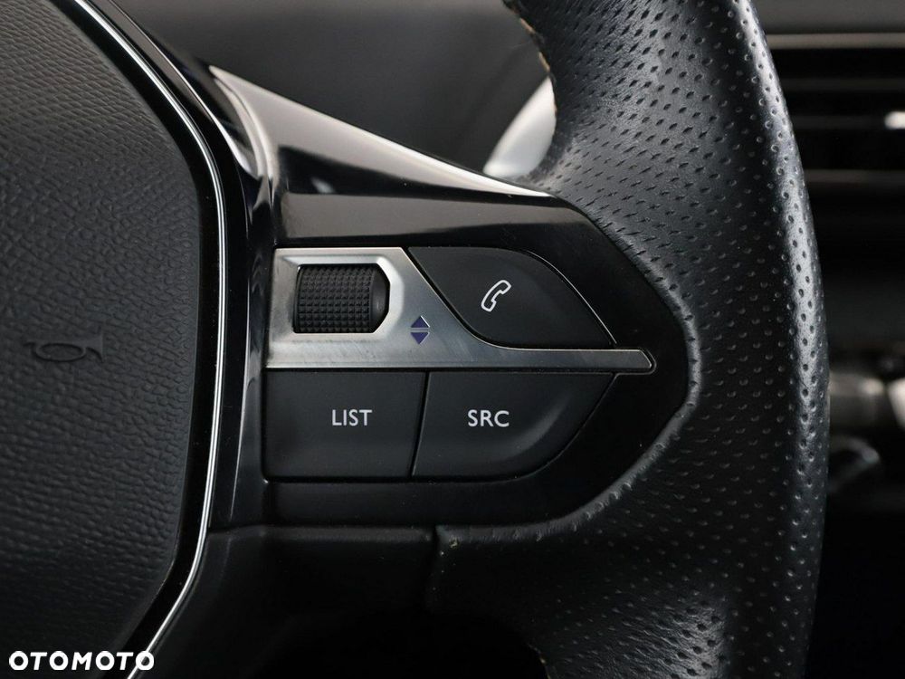 Peugeot 3008 1.2 PureTech GT S&S - 32