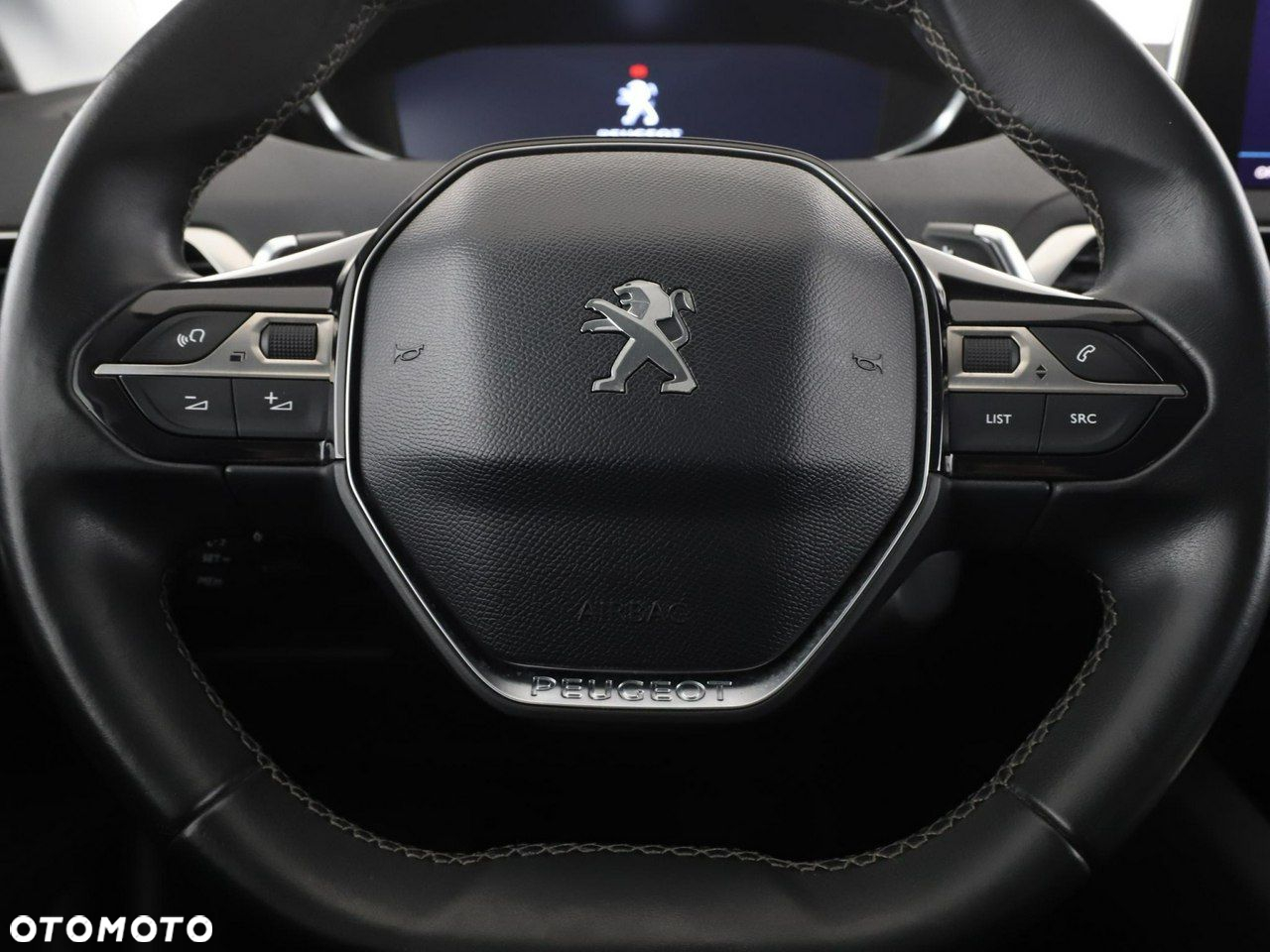 Peugeot 3008 1.2 PureTech Allure S&S EAT8 - 21