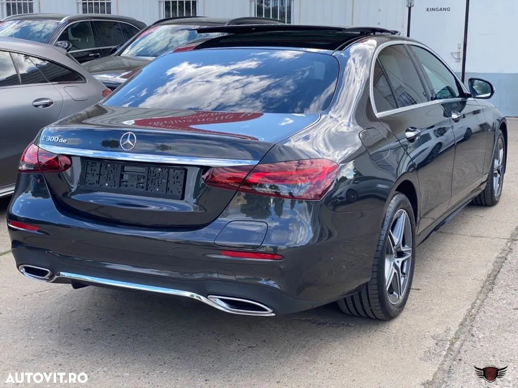 Mercedes-Benz E 300 de 9G-TRONIC AMG Line - 5