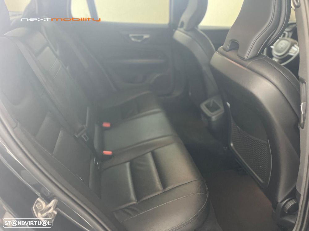 Volvo V60 Cross Country 2.0 D4 Polestar - 23