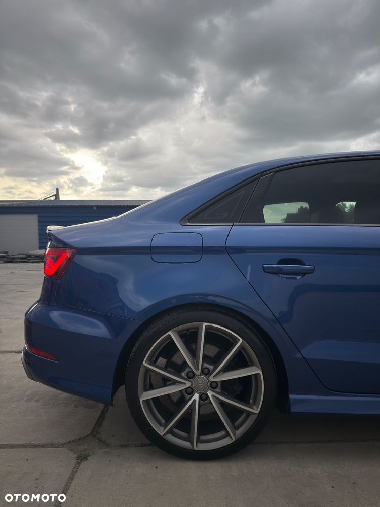 Audi S3 S tronic - 12