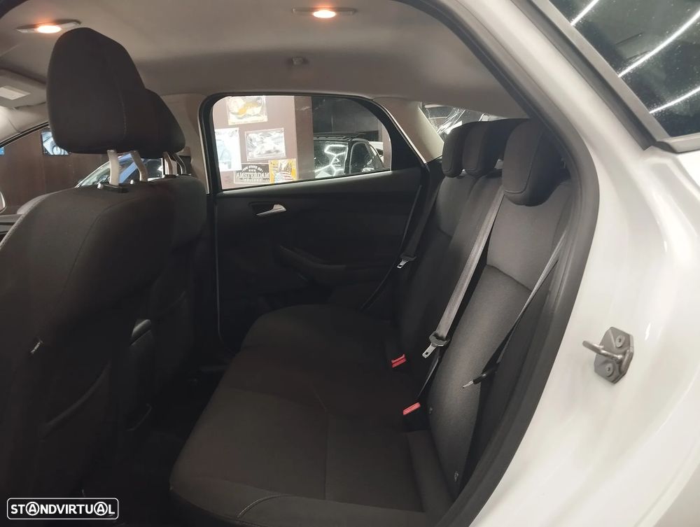 Ford Focus 1.5 TDCi Titanium - 12