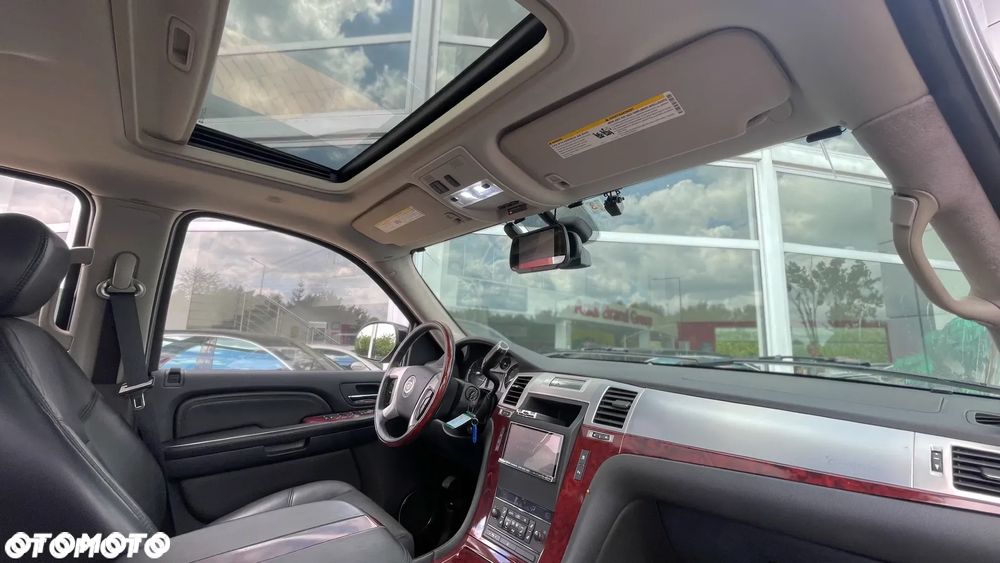 Cadillac Escalade 6.2 V8 Sport Luxury - 3