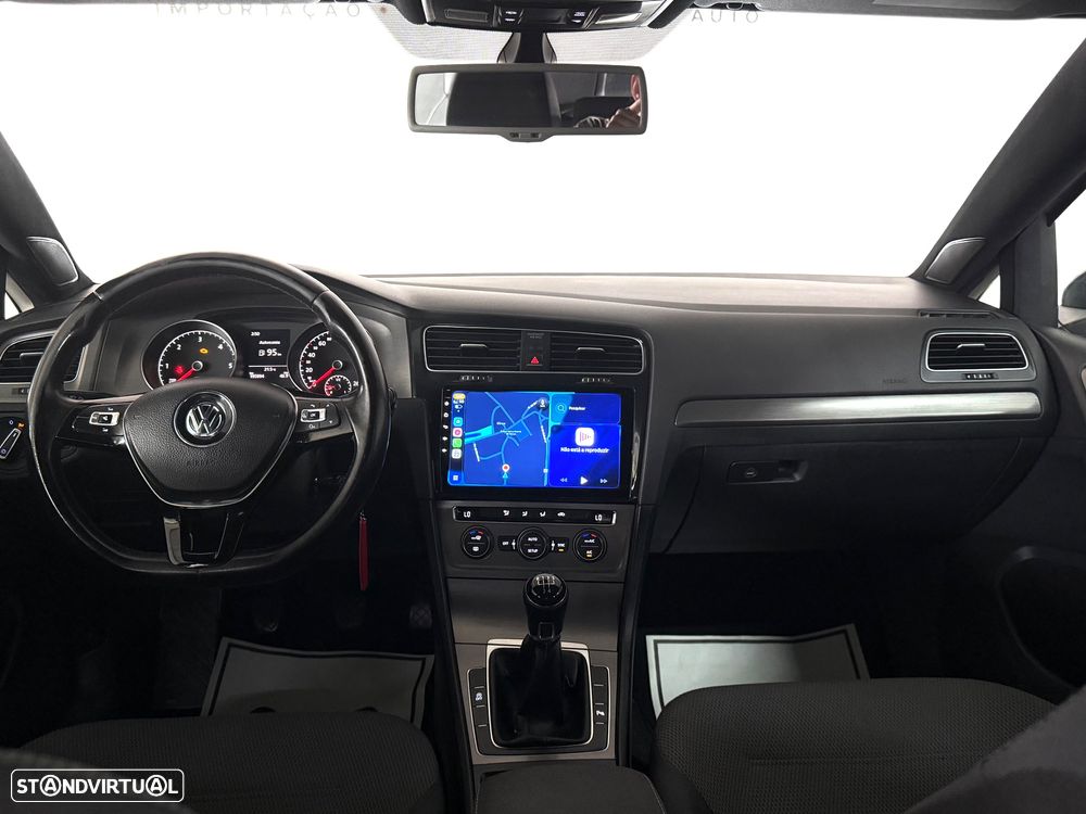 VW Golf 1.6 TDi Highline - 9