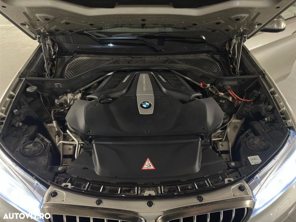 BMW X6 xDrive50i - 18