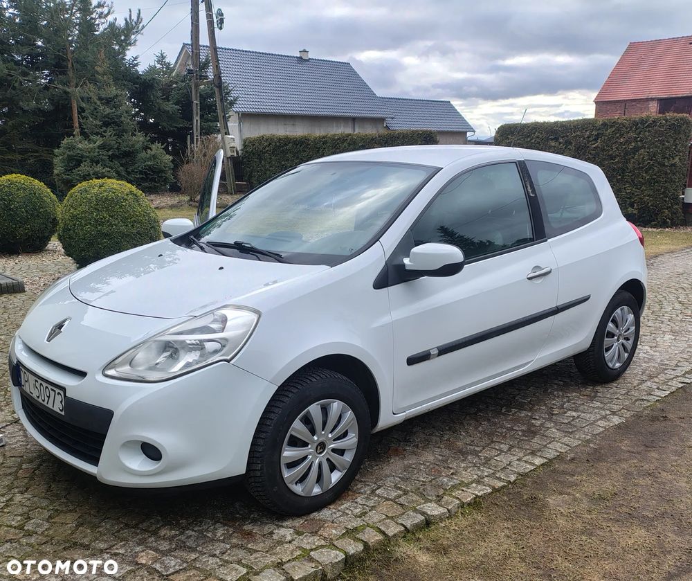 Renault Clio 1.2 16V 75 Expression - 1