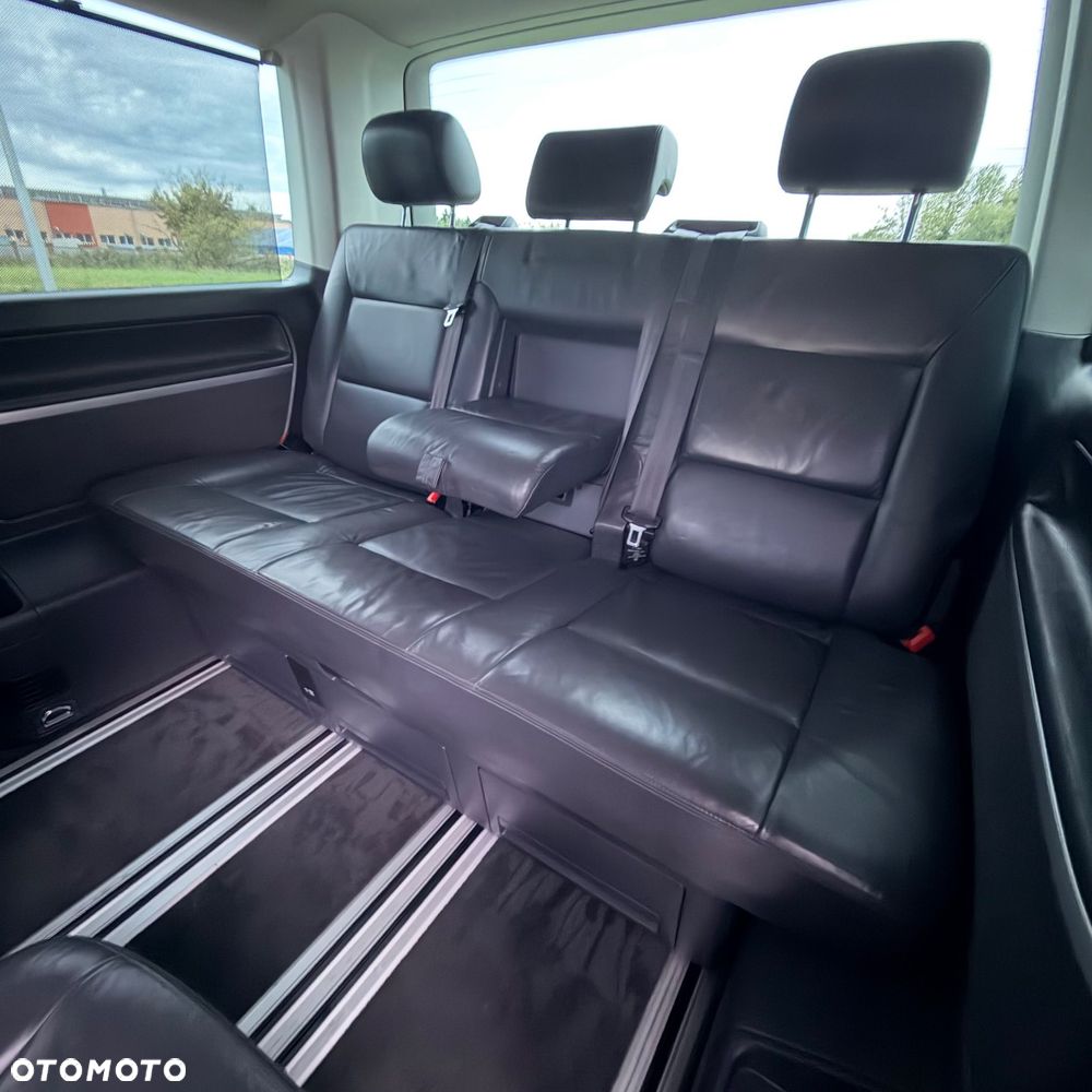 Volkswagen Multivan - 15
