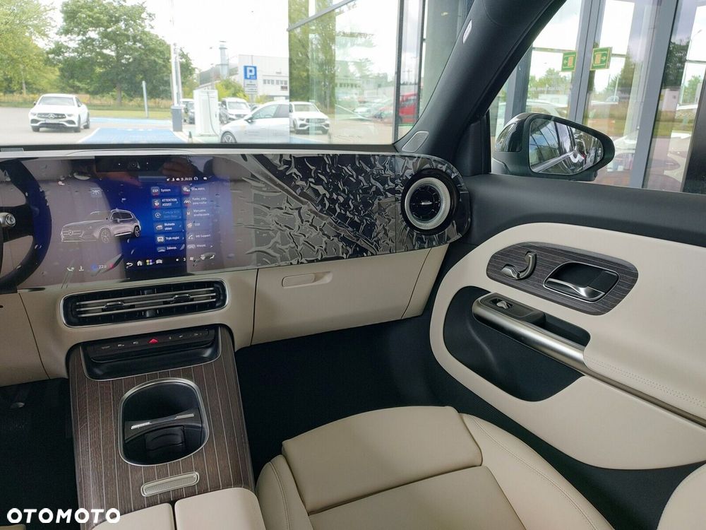 Mercedes-Benz GLB - 15