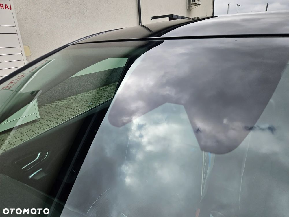 Renault Captur BLUE dCi 115 EDC BUSINESS EDITION - 24