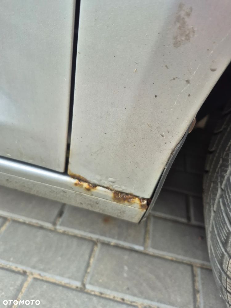 Volkswagen Touran 1.9 TDI - 10