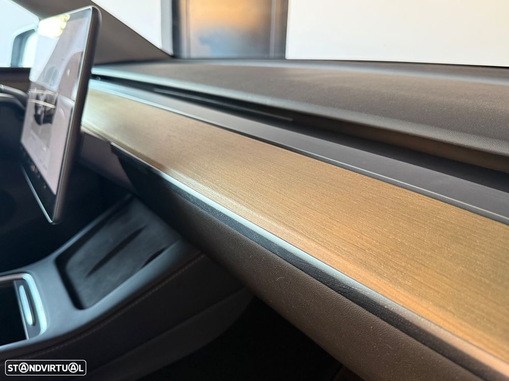Tesla Model Y Standard - 13
