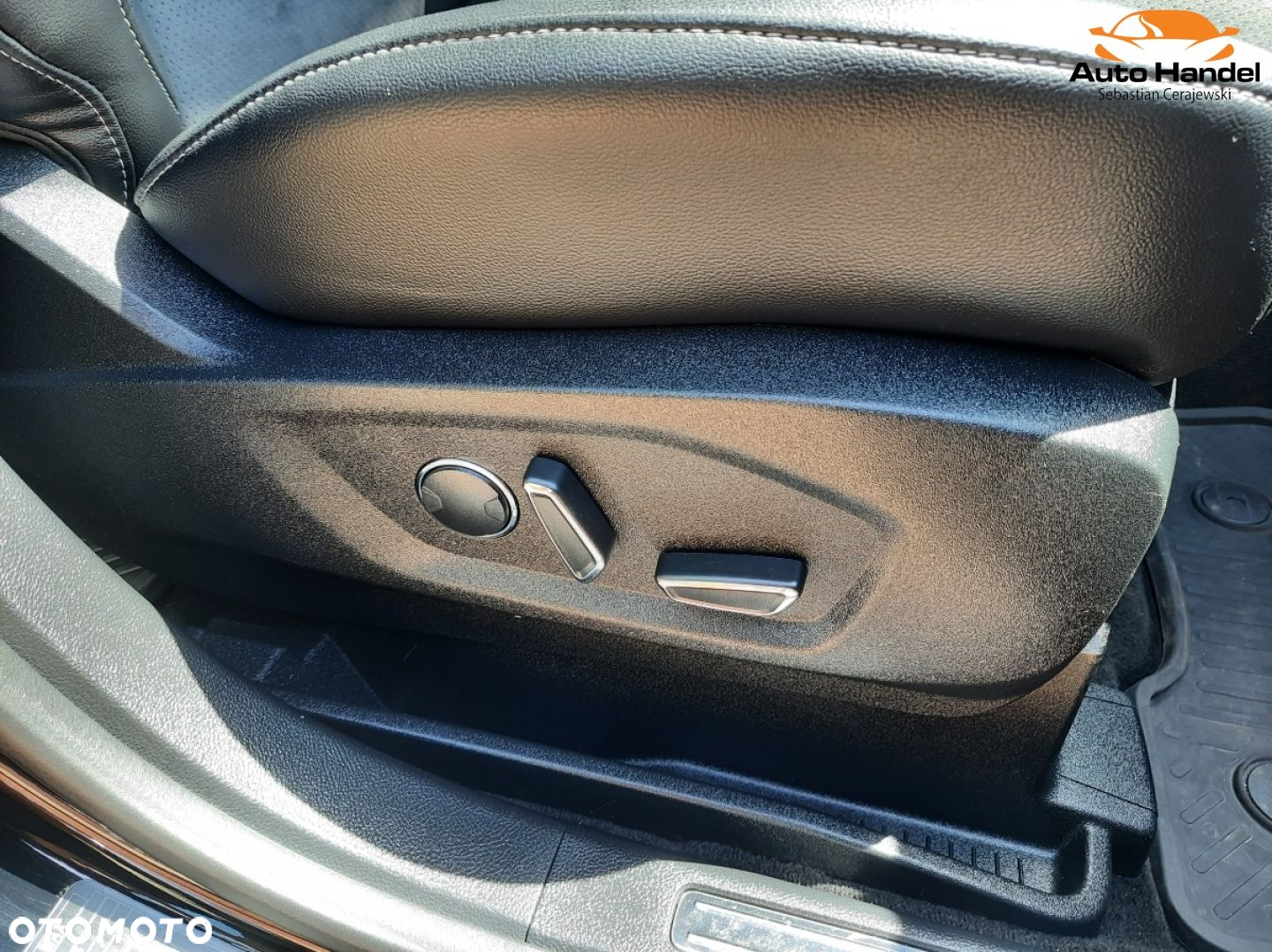Ford S-Max 2.0 TDCi Titanium PowerShift - 37