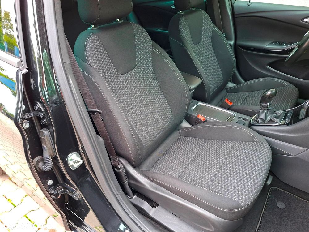 Opel Astra 1.4 Turbo Innovation - 24