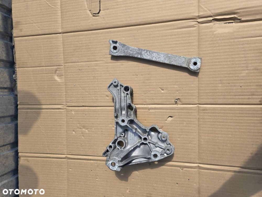 mocowanie silnika łapa 93455374 renault trafic vivaro - 1