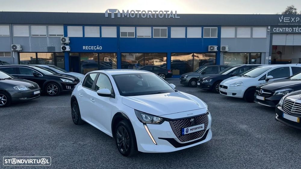 Peugeot e-208