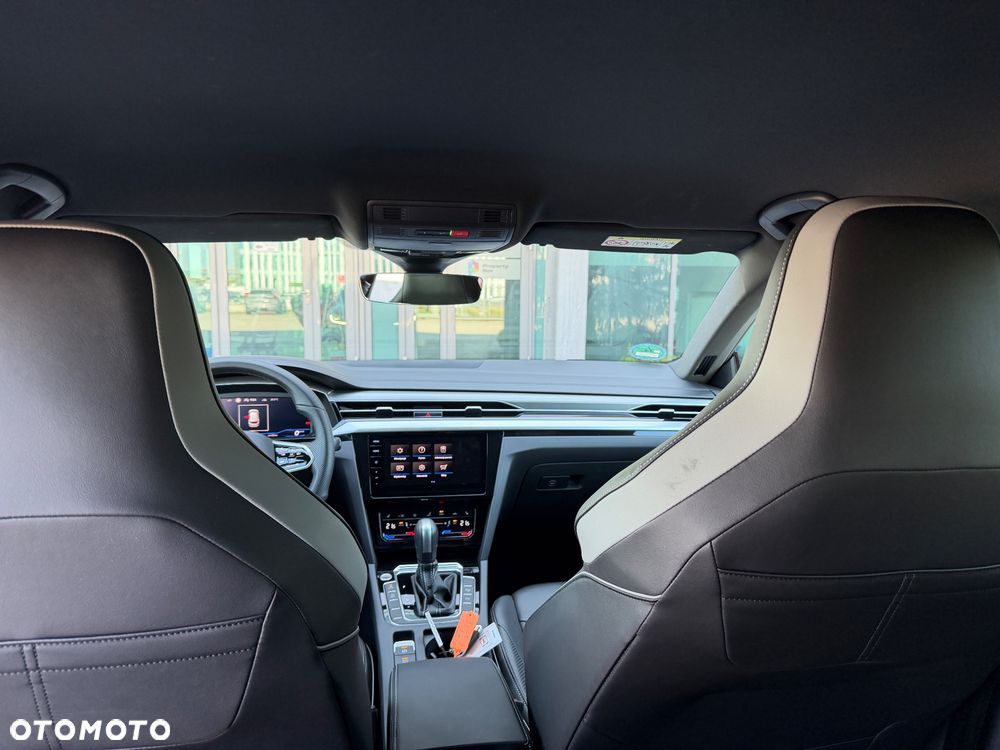 Volkswagen Arteon 2.0 TDI SCR 4Motion DSG R-Line - 32
