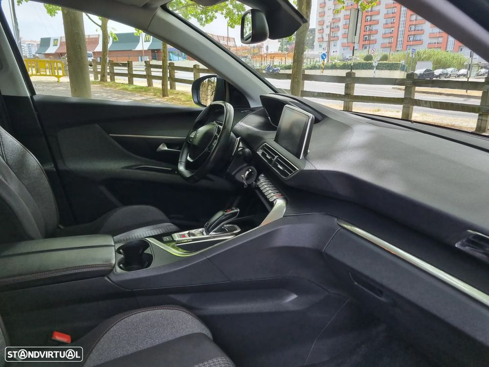 Peugeot 5008 PureTech 130 EAT8 Stop & Start Active Pack - 24