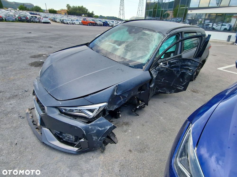 Cupra Leon Sportstourer 1.4 e-Hybrid (150 kW System) - 2