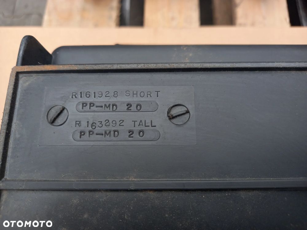Szuflada fotela John Deere 7720 - 3