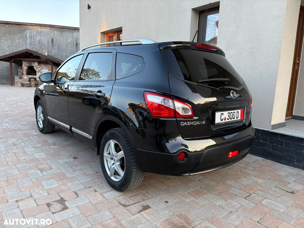 Nissan Qashqai+2 - 4