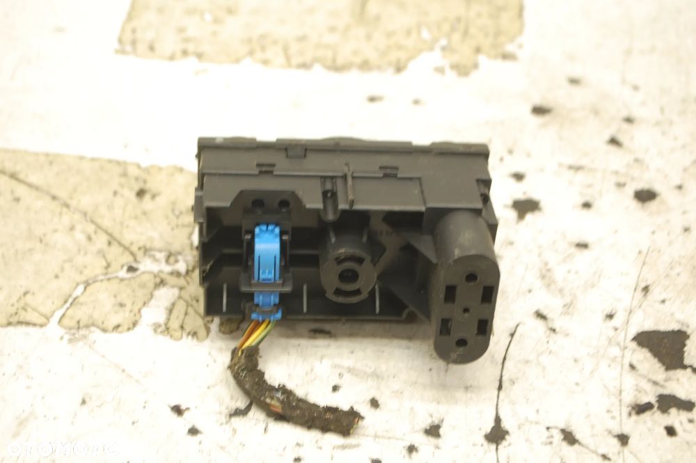 PRZEŁĄCZNIK ŚWIATEŁ 13100124 OPEL ASTRA III H ZAFIRA B - 2