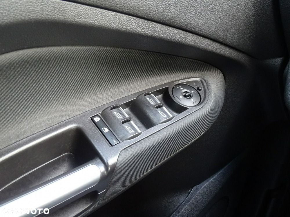 Ford Grand C-MAX - 19