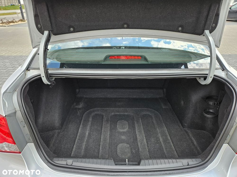 Chevrolet Cruze 1.8 LT - 11