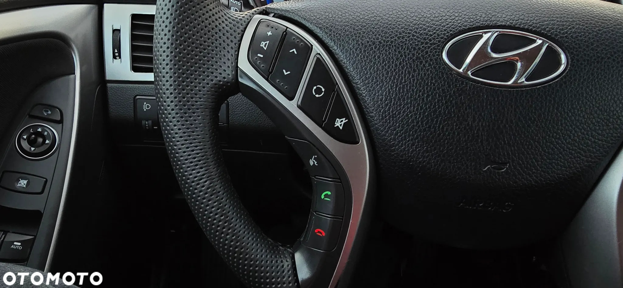Hyundai i30 blue 1.6 CRDi Trend - 34