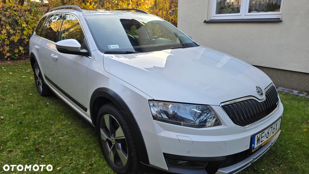 Skoda Octavia Scout 2.0 TDI 4x4 DSG - 2