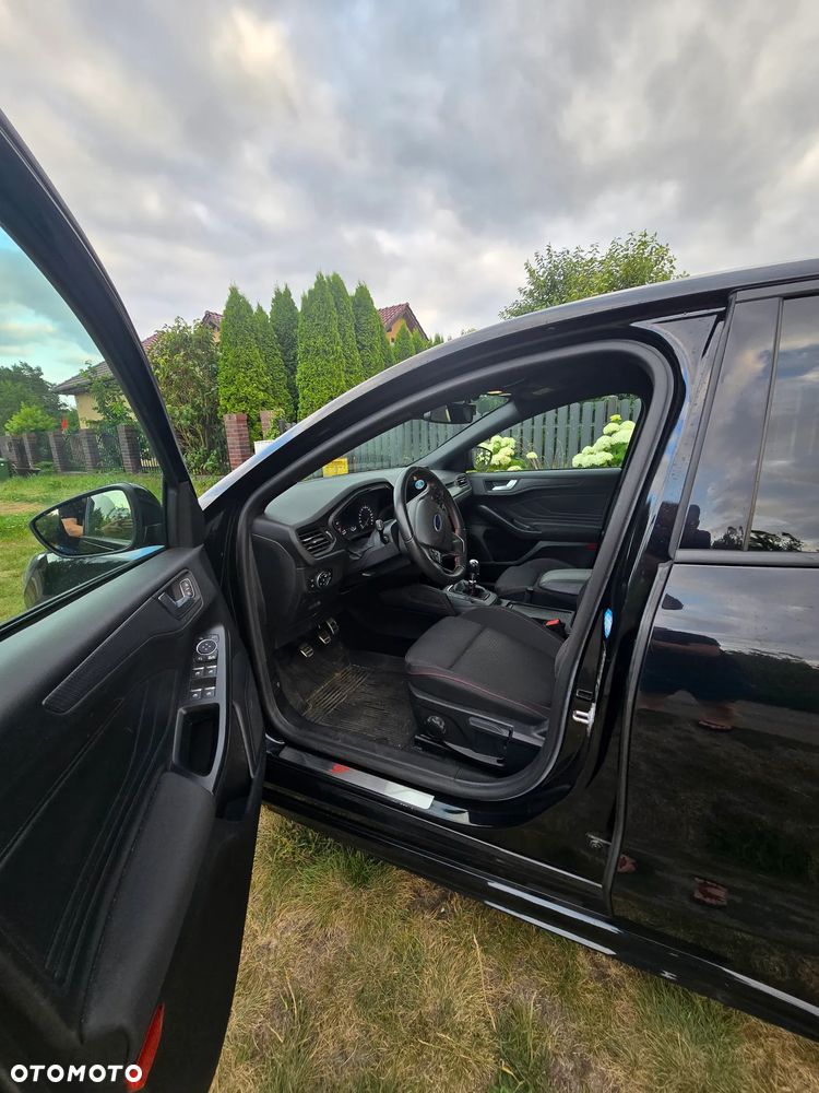 Ford Focus 1.0 EcoBoost ST-Line Style - 11
