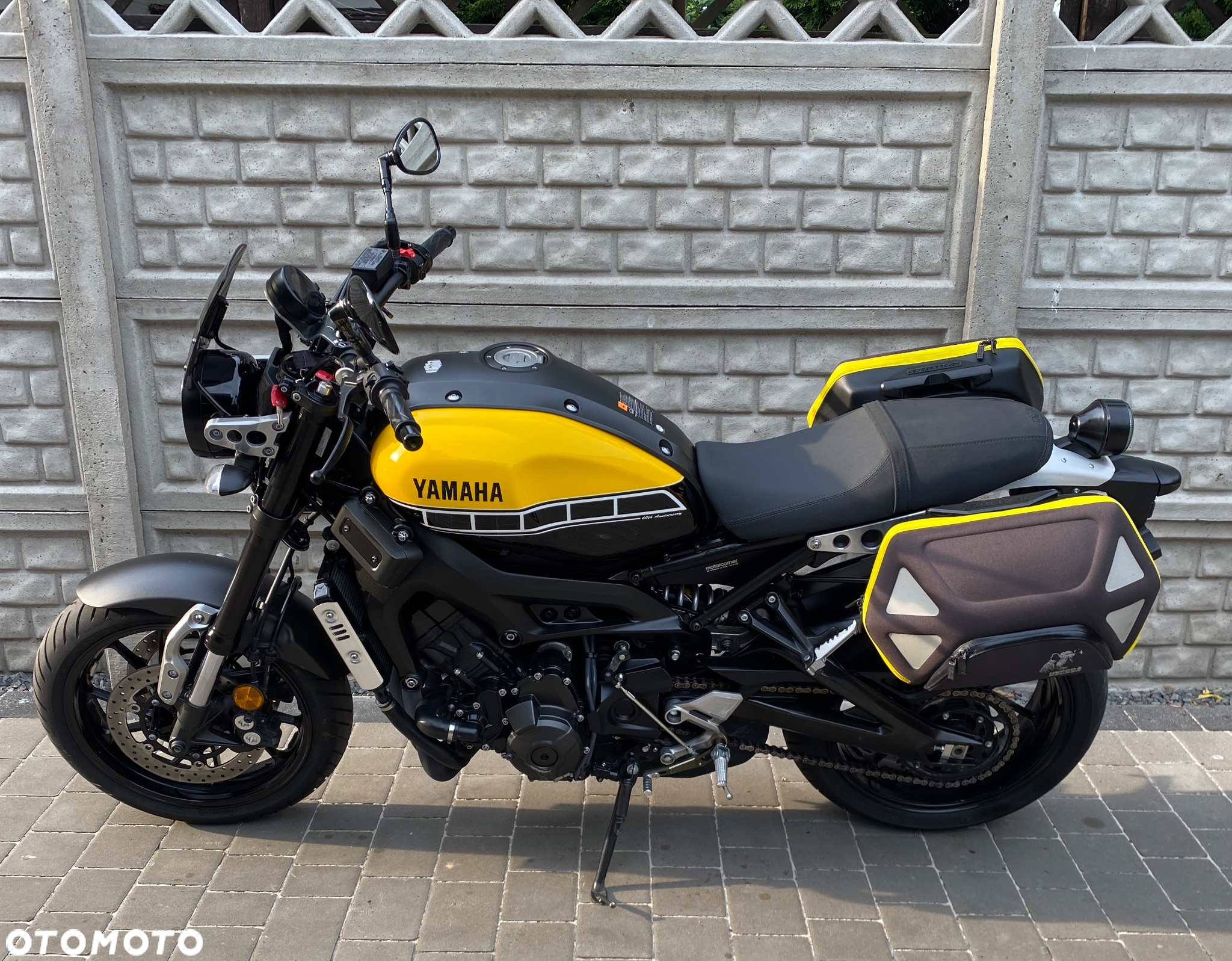 Yamaha XSR - 15