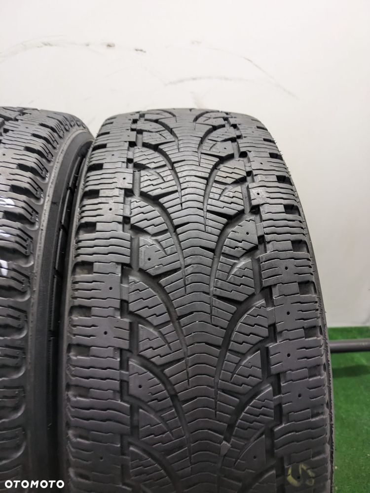 Opony zimowe 215/65/16C Pirelli Chrono - 2