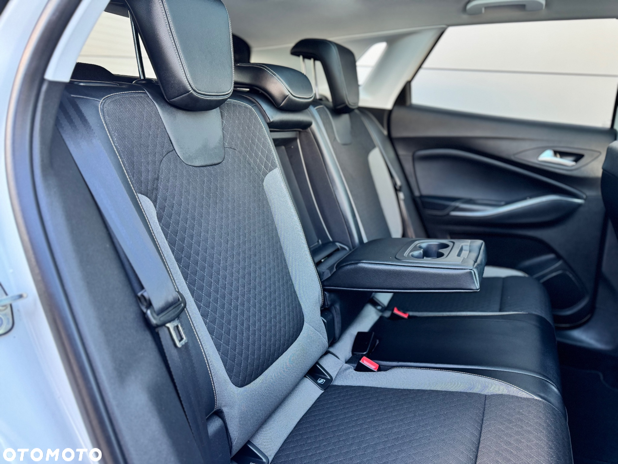 Opel Grandland X 1.6 CDTI Ultimate S&S - 34