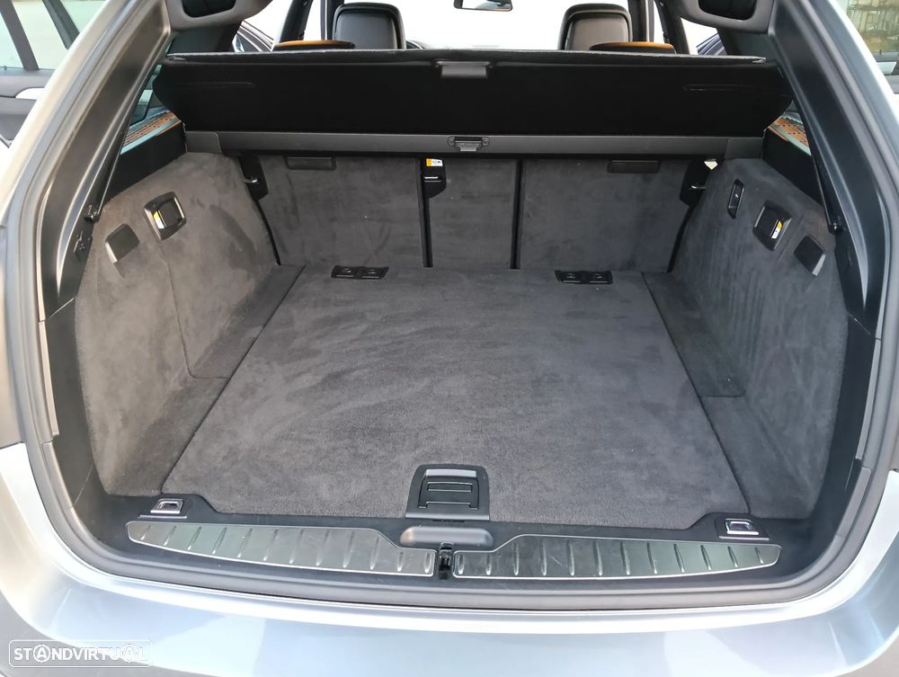 BMW 525 d Pack M - 29