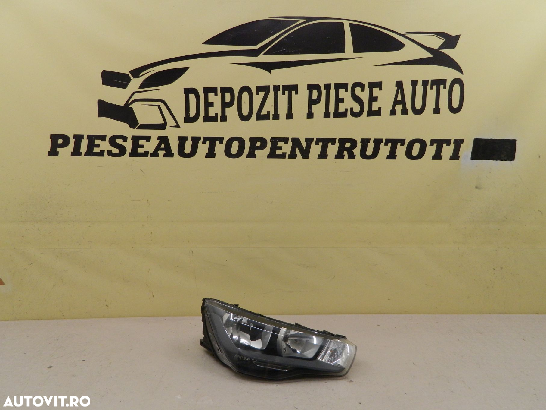 Far dreapta Audi A1 Halogen, 2010, 2011, 2012, 2013, 2014, cod origine 8X0941004. - 2