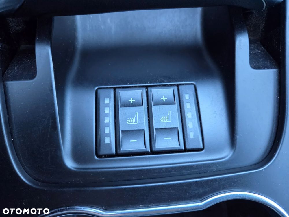 Ford S-Max 2.0 TDCi DPF Titanium - 24