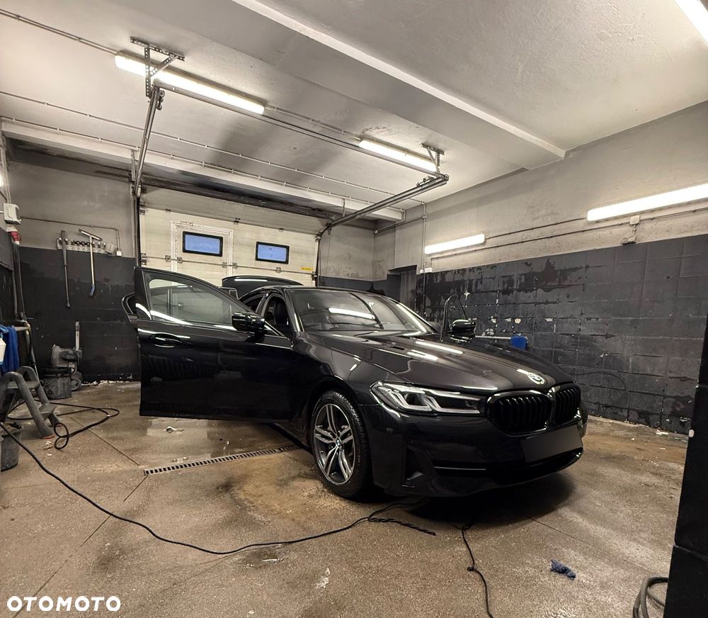 BMW Seria 5 530i xDrive mHEV Luxury Line sport - 15