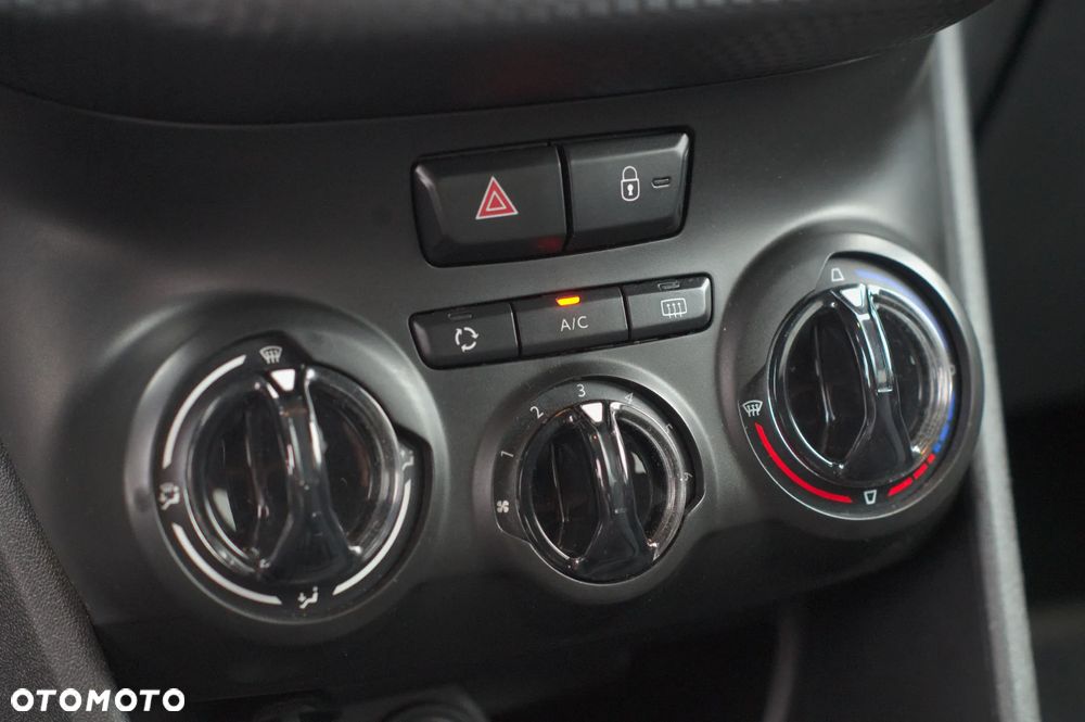 Peugeot 208 1.2 PureTech Style - 18