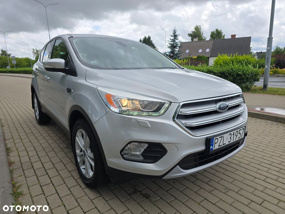 Ford Kuga 2.0 TDCi 4x2 Titanium - 6