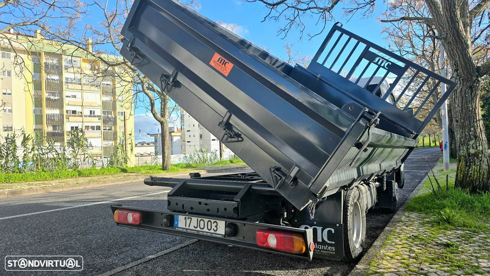 Mitsubishi Fuso Canter - 11