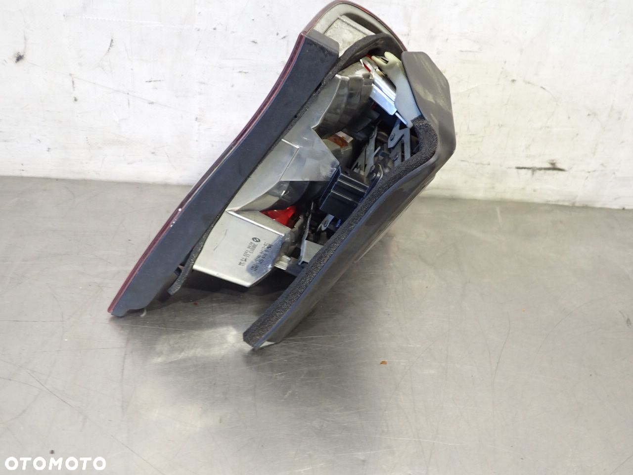 LAMPA LEWA TYLNA BMW E46 - 4
