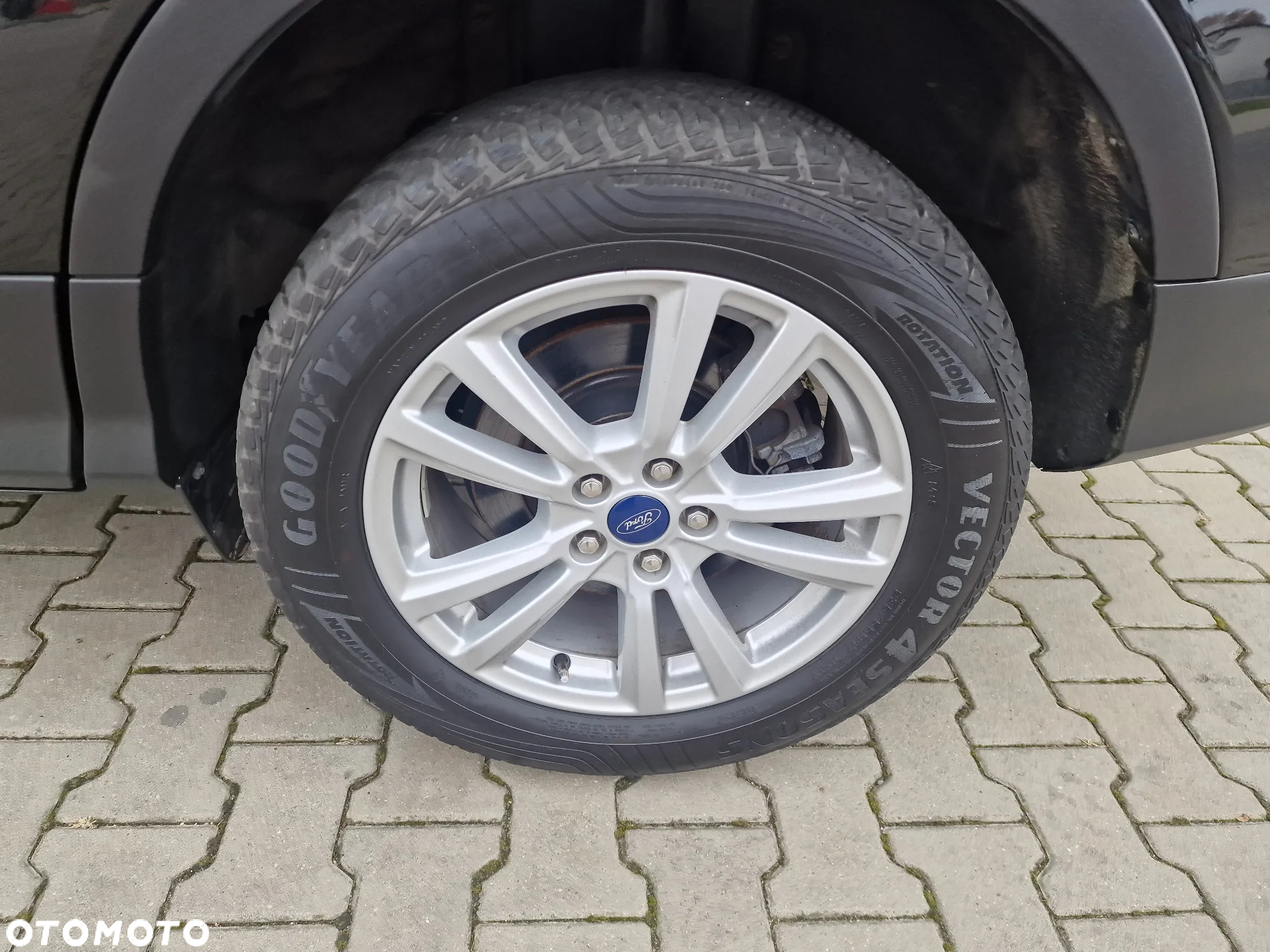 Ford Kuga 1.5 EcoBoost 2x4 Cool & Connect - 30