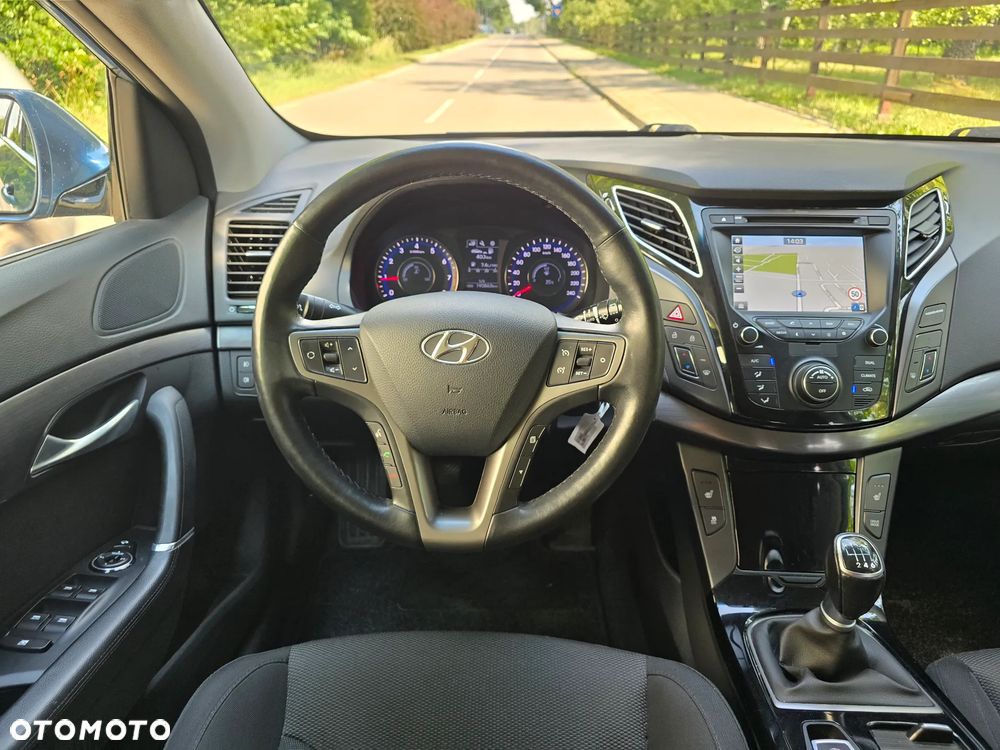 Hyundai i40 Kombi blue 1.6 Family+ - 6