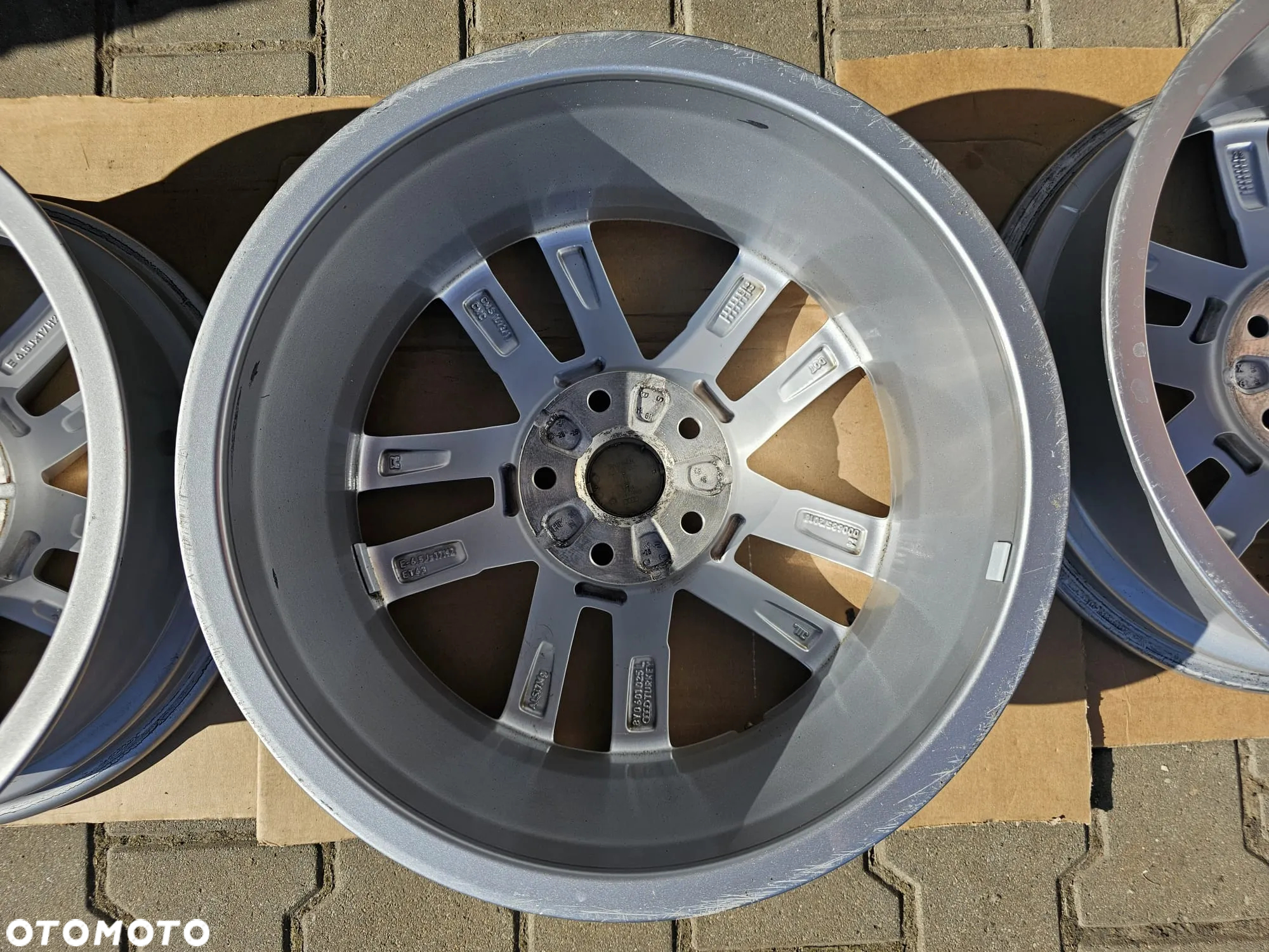 Audi OE A3 A4 A6 Volkswagen Golf Skoda Octavia Seat Leon / 8Y0601025L / 6,5Jx17 ET43 5x112 - 13
