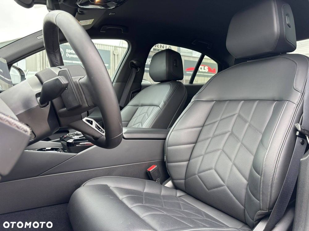 BMW Seria 5 520d xDrive mHEV M Sport - 12