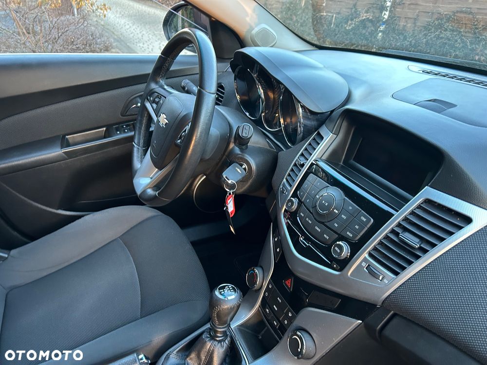 Chevrolet Cruze 1.8 LTZ - 27