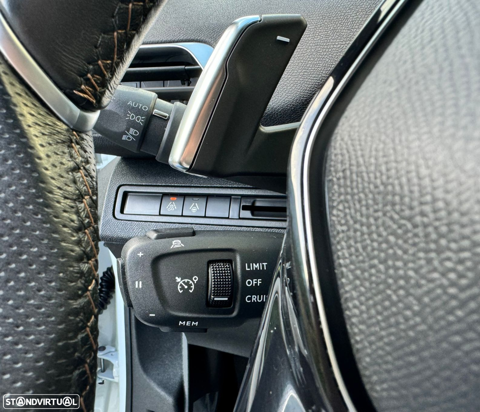 Peugeot 3008 1.5 BlueHDi GT EAT8 - 17