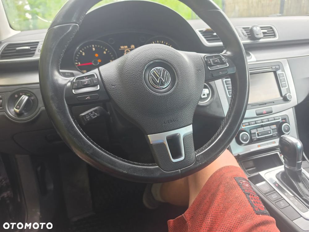 Volkswagen Passat Variant 2.0 TDI 4Motion DPF DSG Comfortline - 11
