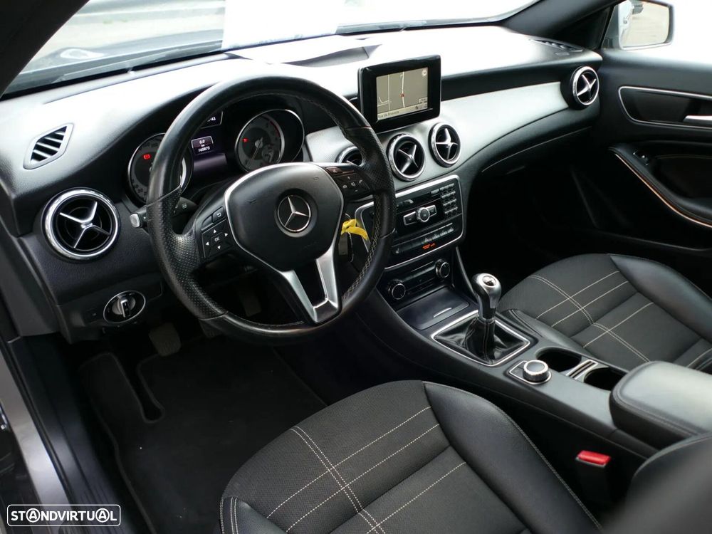Mercedes-Benz GLA 180 CDi Urban - 22
